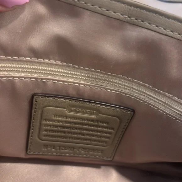 New Coach Pattern Women's Bag - Picture 8 of 13